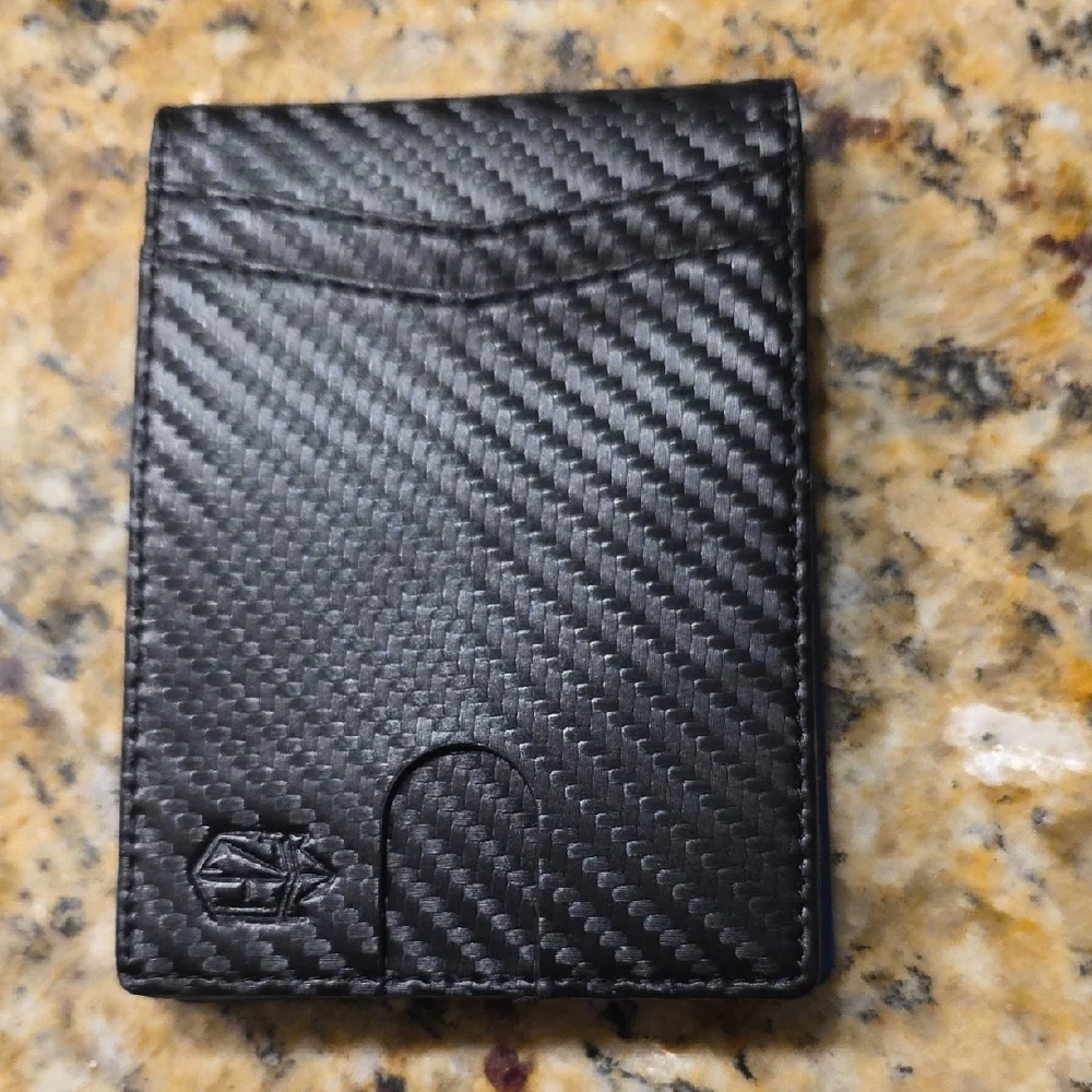 Black Carbon Fiber Card Holder